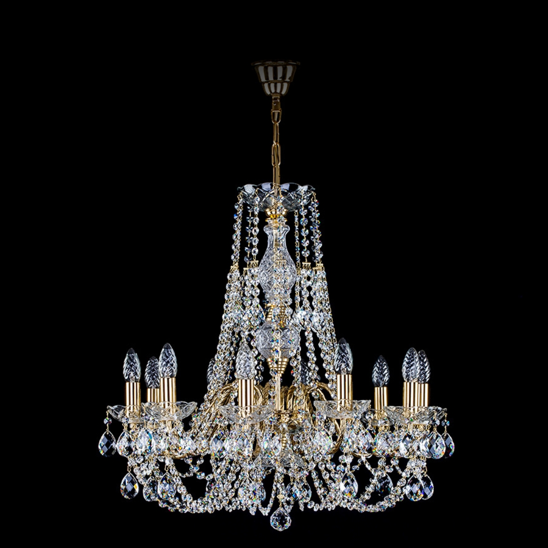 Люстры с металлическими рожками