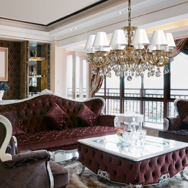 Латунные люстры и светильники